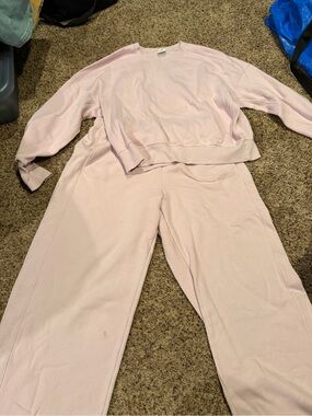 Matching baby pink aerie set